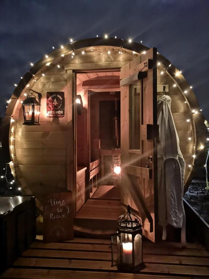 Ruhig Gelegene, Top Moderne Ferienwohnung - Hot Tub Und Sauna Gegen Aufpreis Neuhaus an Der Eger Eksteriør billede