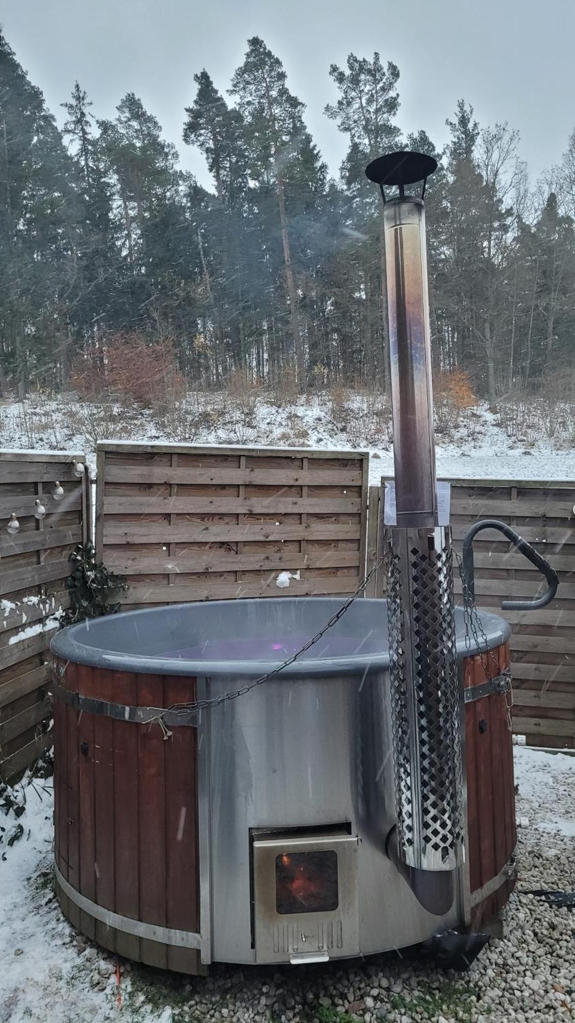 Ruhig Gelegene, Top Moderne Ferienwohnung - Hot Tub Und Sauna Gegen Aufpreis Neuhaus an Der Eger Eksteriør billede